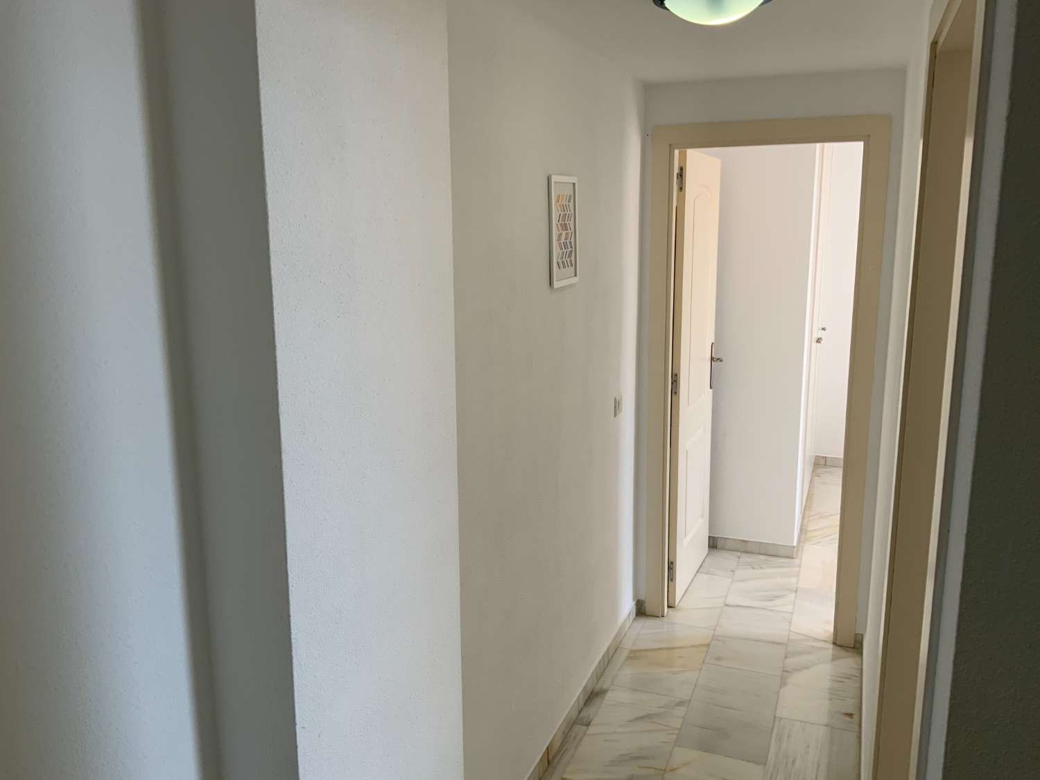 HALF SEIZOEN. VERHUUR VAN 1.9.24-30.6.25 MOOI APPARTEMENT AAN HET 2E LIJNS STRAND IN BENALMÁDENA