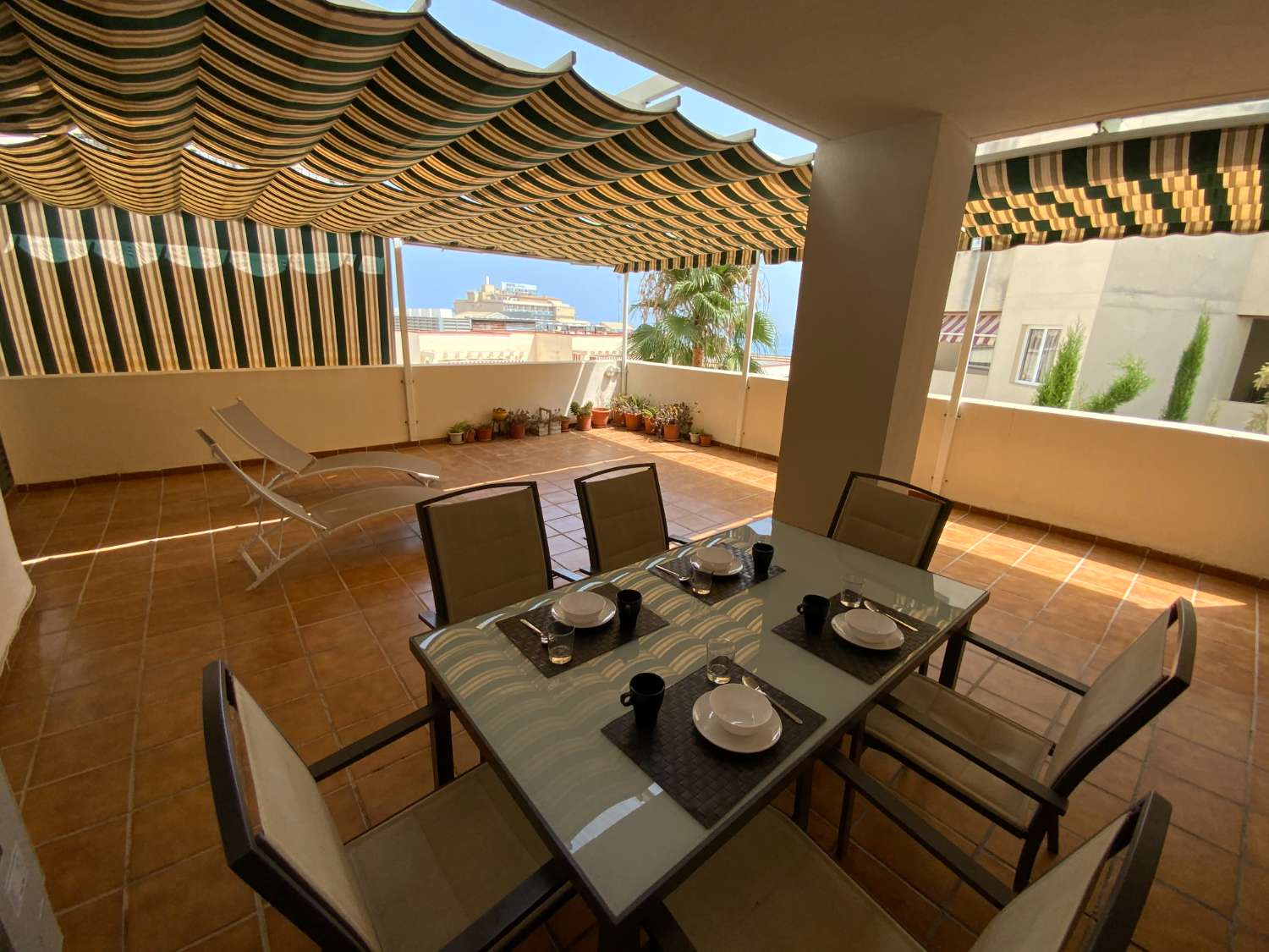 HALF SEASON. RENTING FROM 1.9.24-30.6.25 NICE APARTMENT ON 2ND LINE BEACH IN BENALMADENA