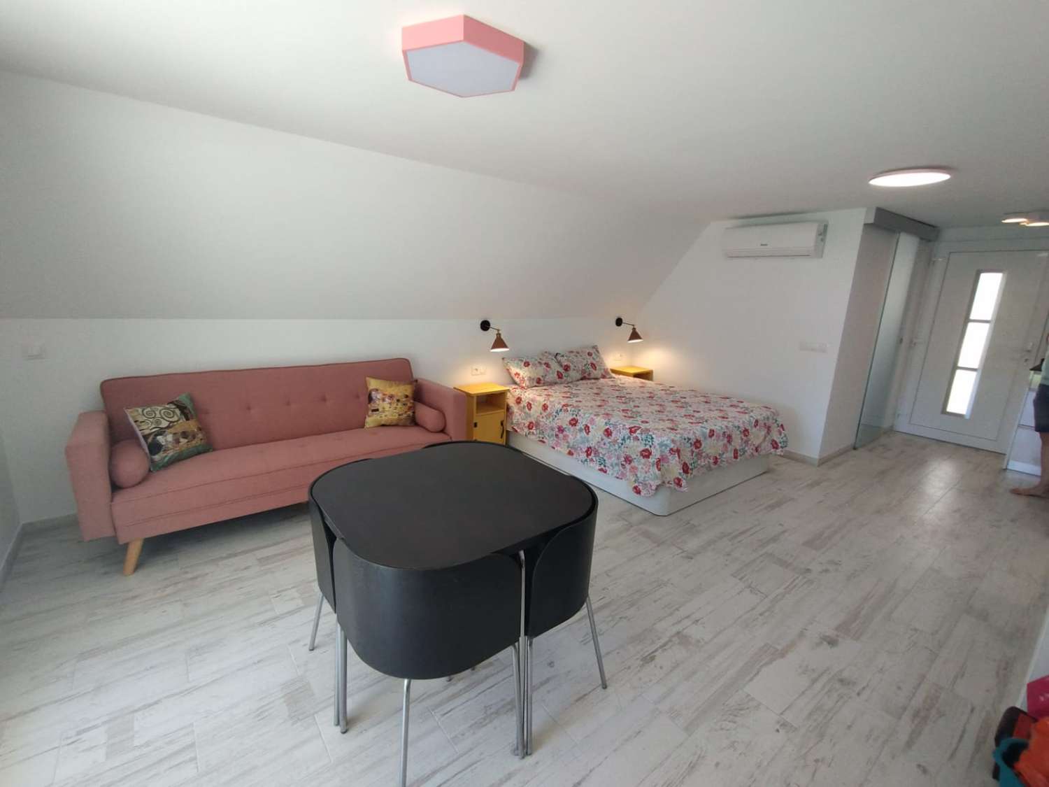 LONG SEASON. FOR RENT FROM 1.9.24 NICE STUDIO IN TORREMOLINOS