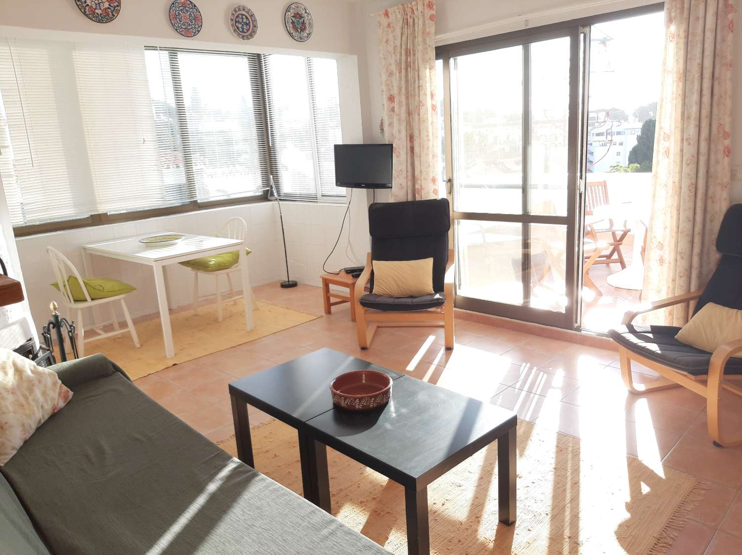 LONGUE SAISON. BEL APPARTEMENT À LOUER À FUENGIROLA