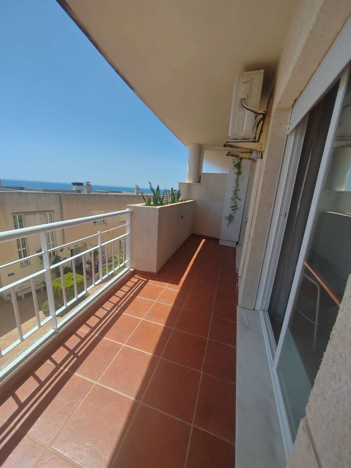 MID-TERM RENTAL FROM 8.8.24- 30.6.25 NICE APARTMENT WITH SEA VIEWS IN BENALMADENA