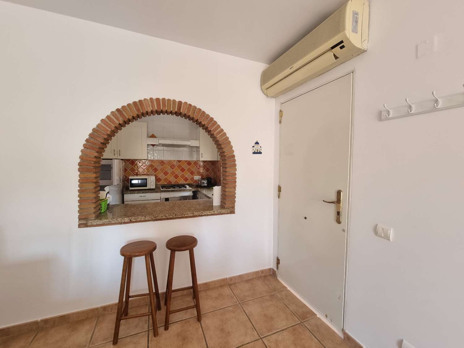 HALF SEASON.  RENTED FROM 1.9.24-30.6.25 NICE APARTMENT IN BENAJARAFE ON THE 2ND LINE OF BEACH (MALAGA)