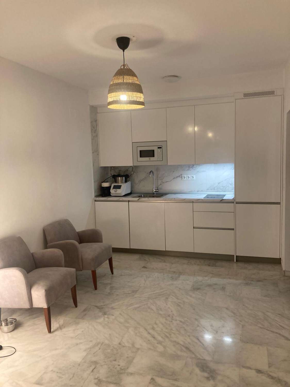 SE VENDE BONITO APARTAMENTO EN ZONA TORREBLANCA DEL SOL (FUENGIROLA)