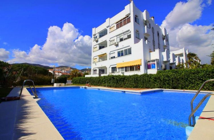 LANG SEIZOEN. MOOI APPARTEMENT TE HUUR IN TORREMOLINOS VANAF NU