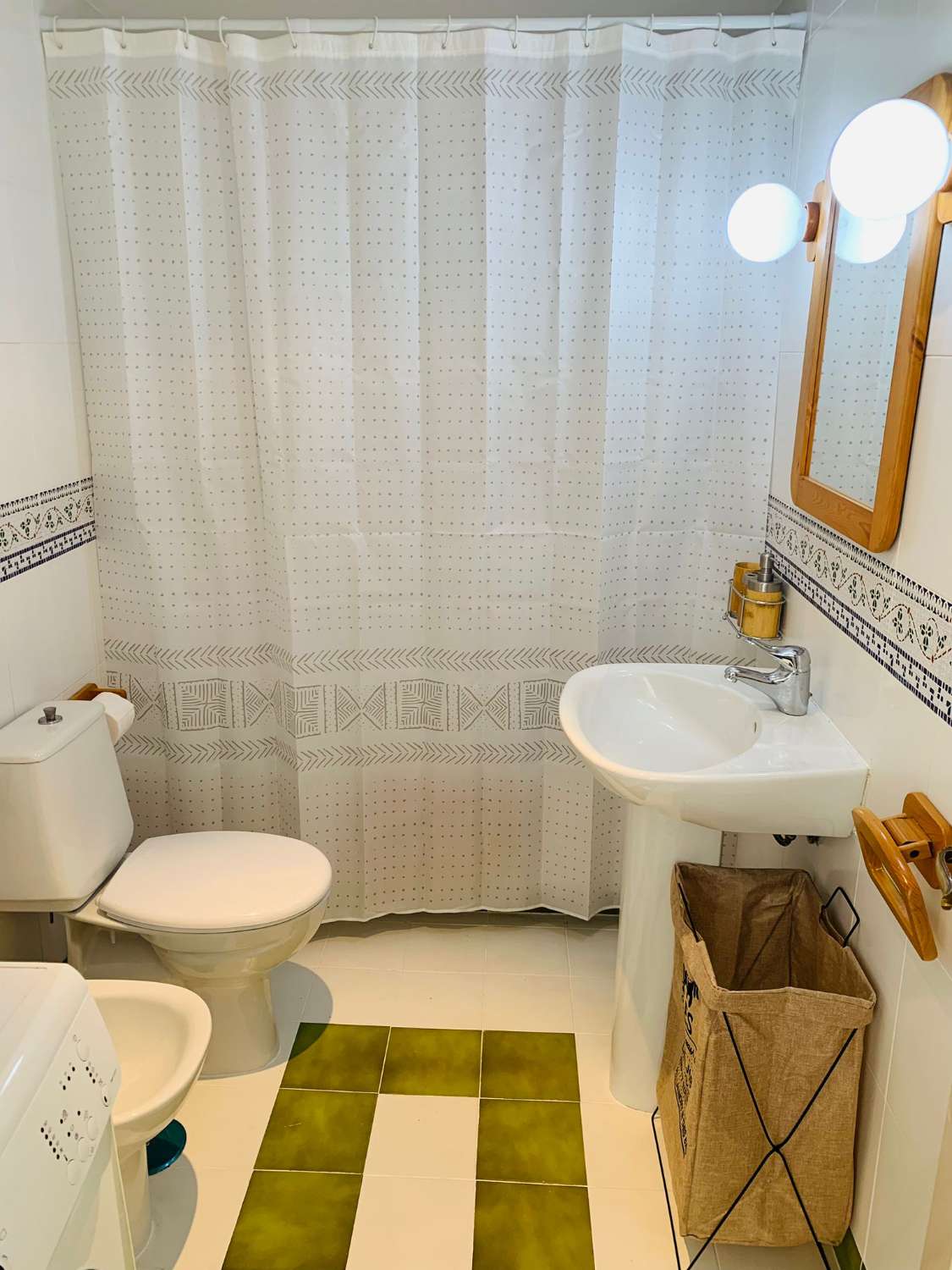 LANG SEIZOEN. MOOI APPARTEMENT TE HUUR IN TORREMOLINOS VANAF NU