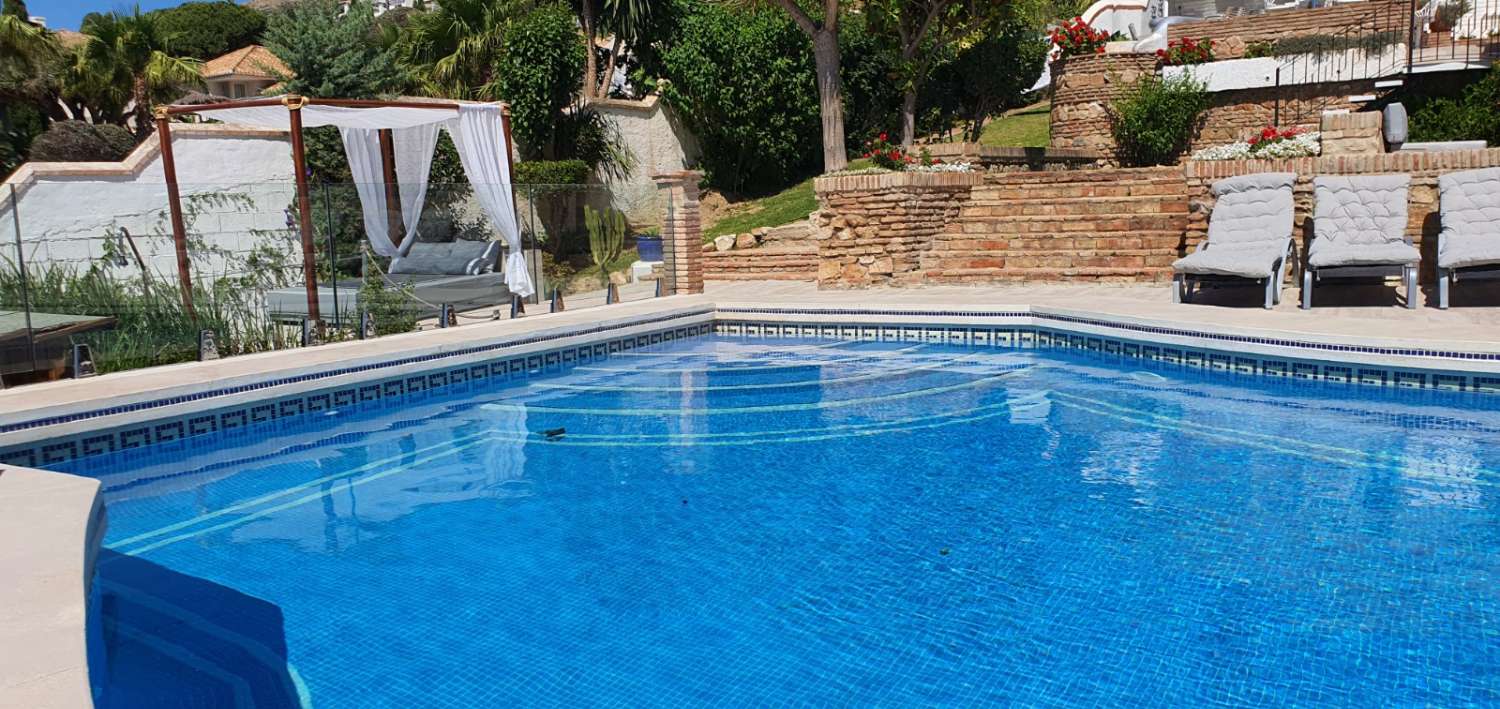 Se vende magnifica villa de lujo en Benalmadena Pueblo