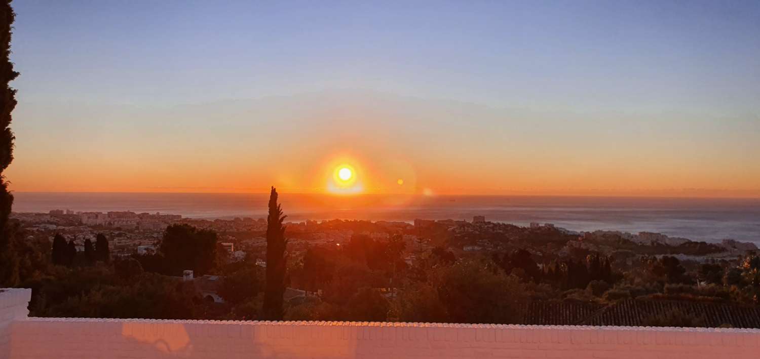 Magnifik lyxvilla till salu i Benalmadena Pueblo