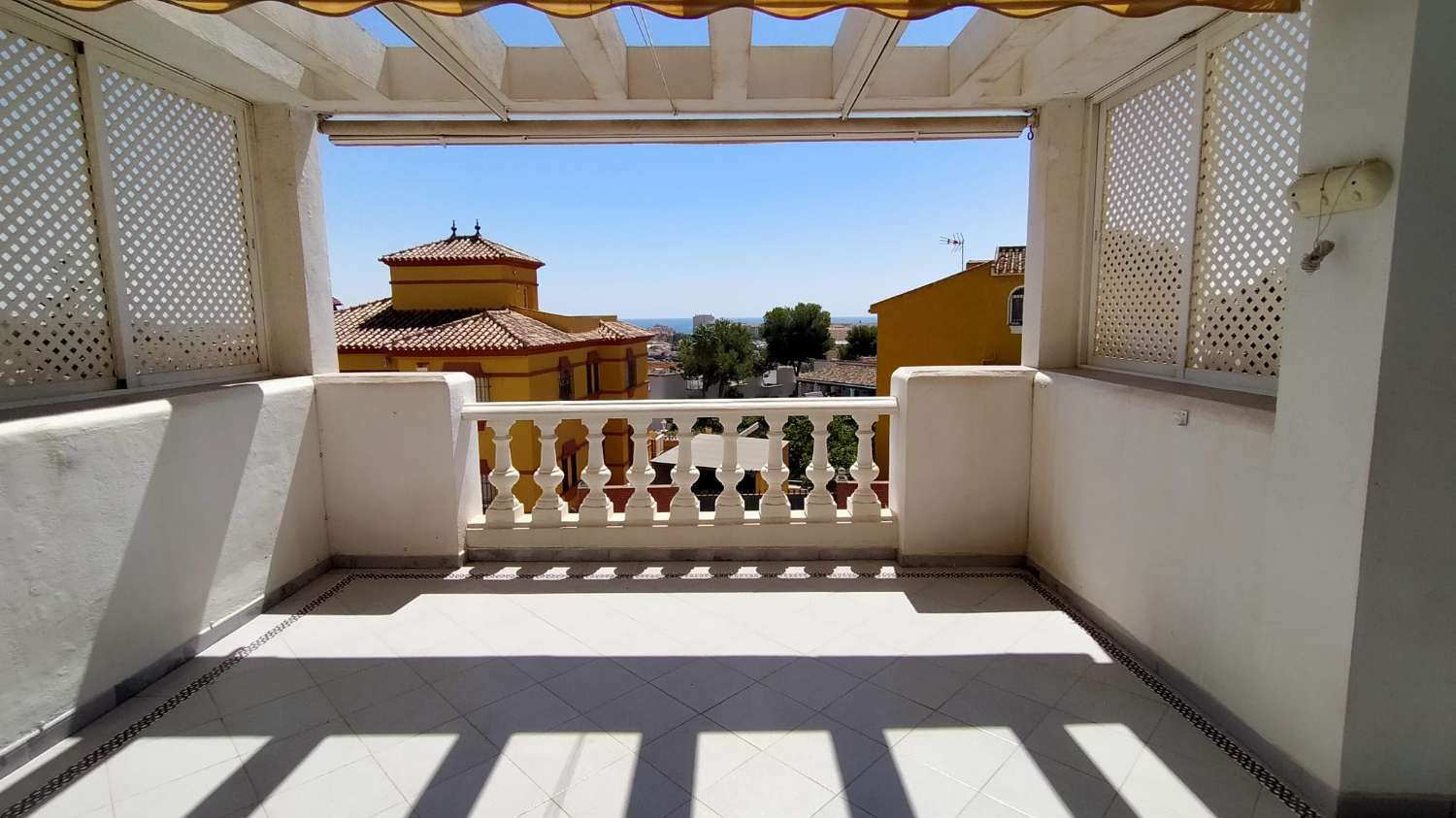 se vende magnifico apartamento en zona el Lagarejo (Fuengirola)