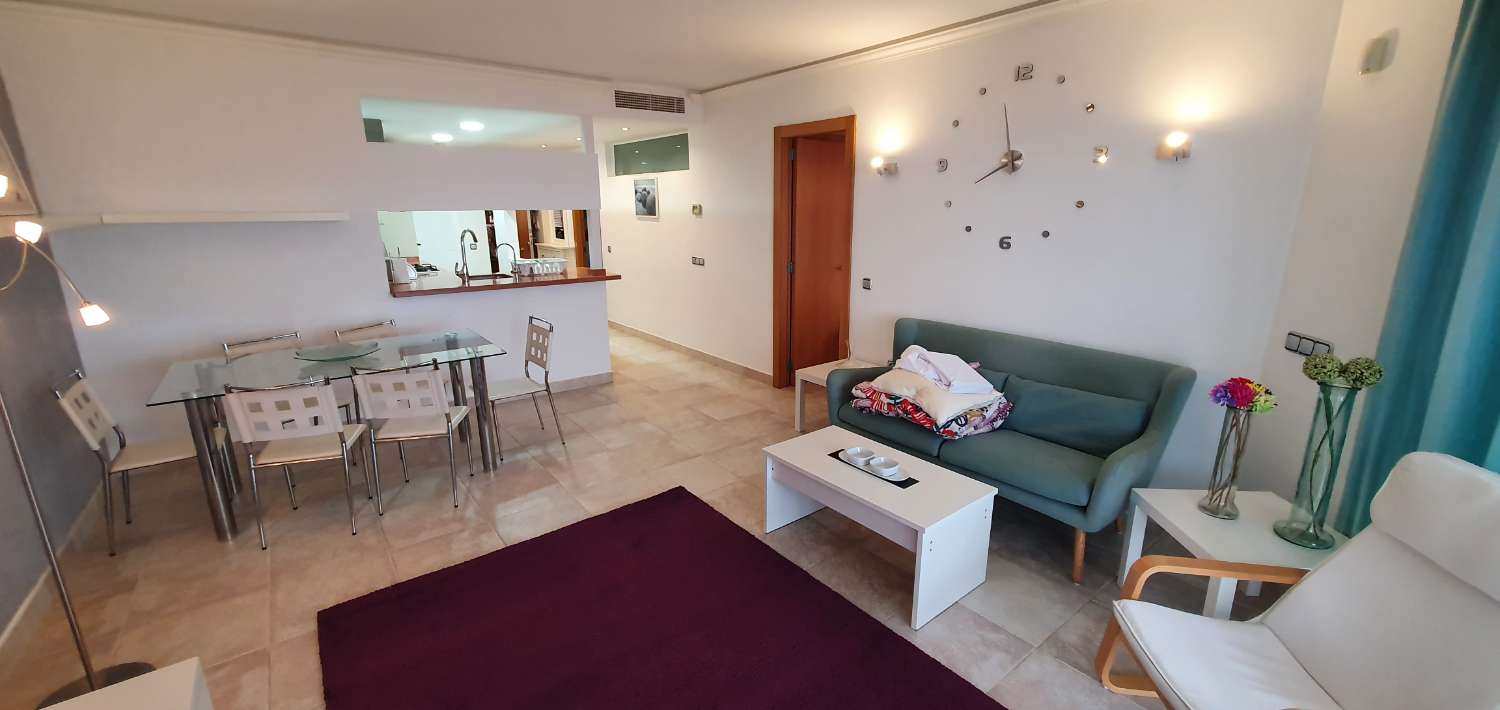 SE VENDE   BONITO  APARTAMENTO CON VISTAS AL MAR  EN ALTOS DEL HIGUERON