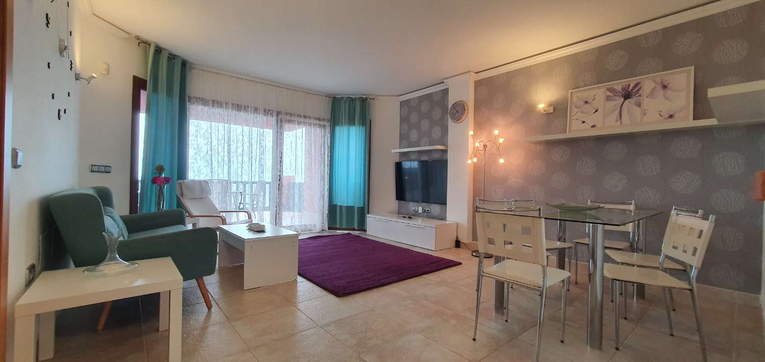 BEL APPARTEMENT AVEC VUE SUR LA MER À VENDRE À ALTOS DEL HIGUERON