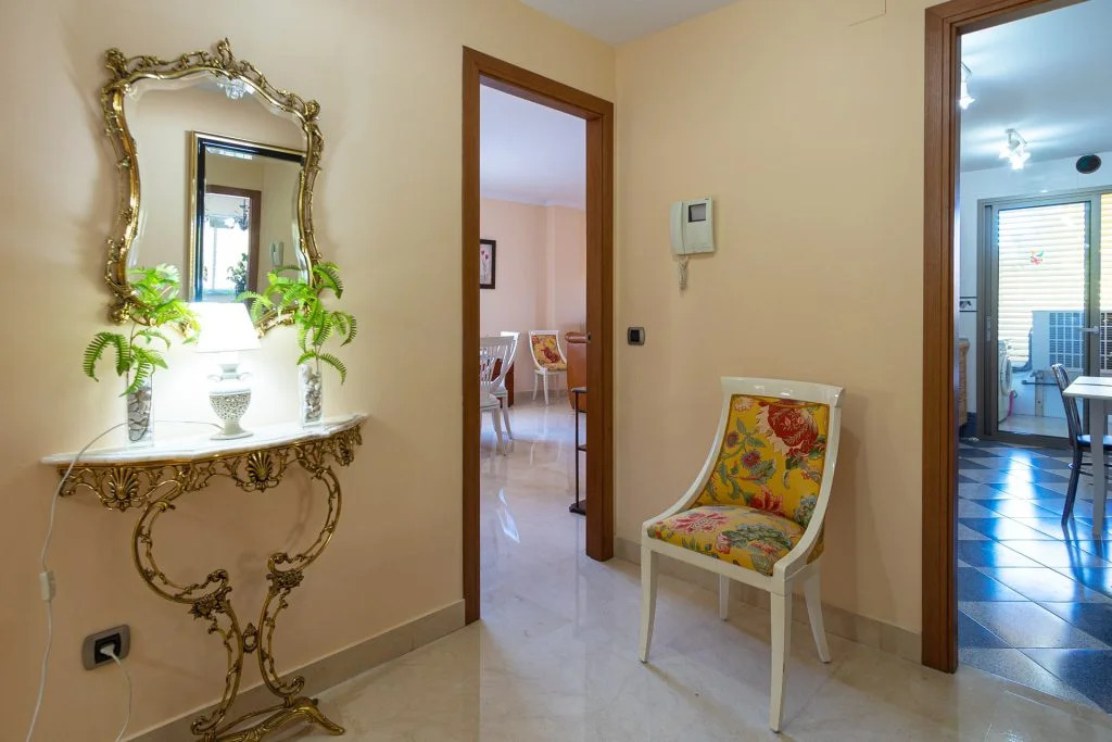 HALF SEASON. FROM 15.9.24-31.5.26 LUXURY APARTMENT 100 METERS FROM THE BEACH (BENALMADENA)