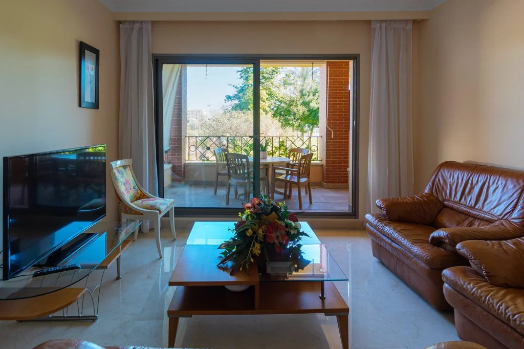 HALF SEASON. FROM 15.9.24-31.5.26 LUXURY APARTMENT 100 METERS FROM THE BEACH (BENALMADENA)