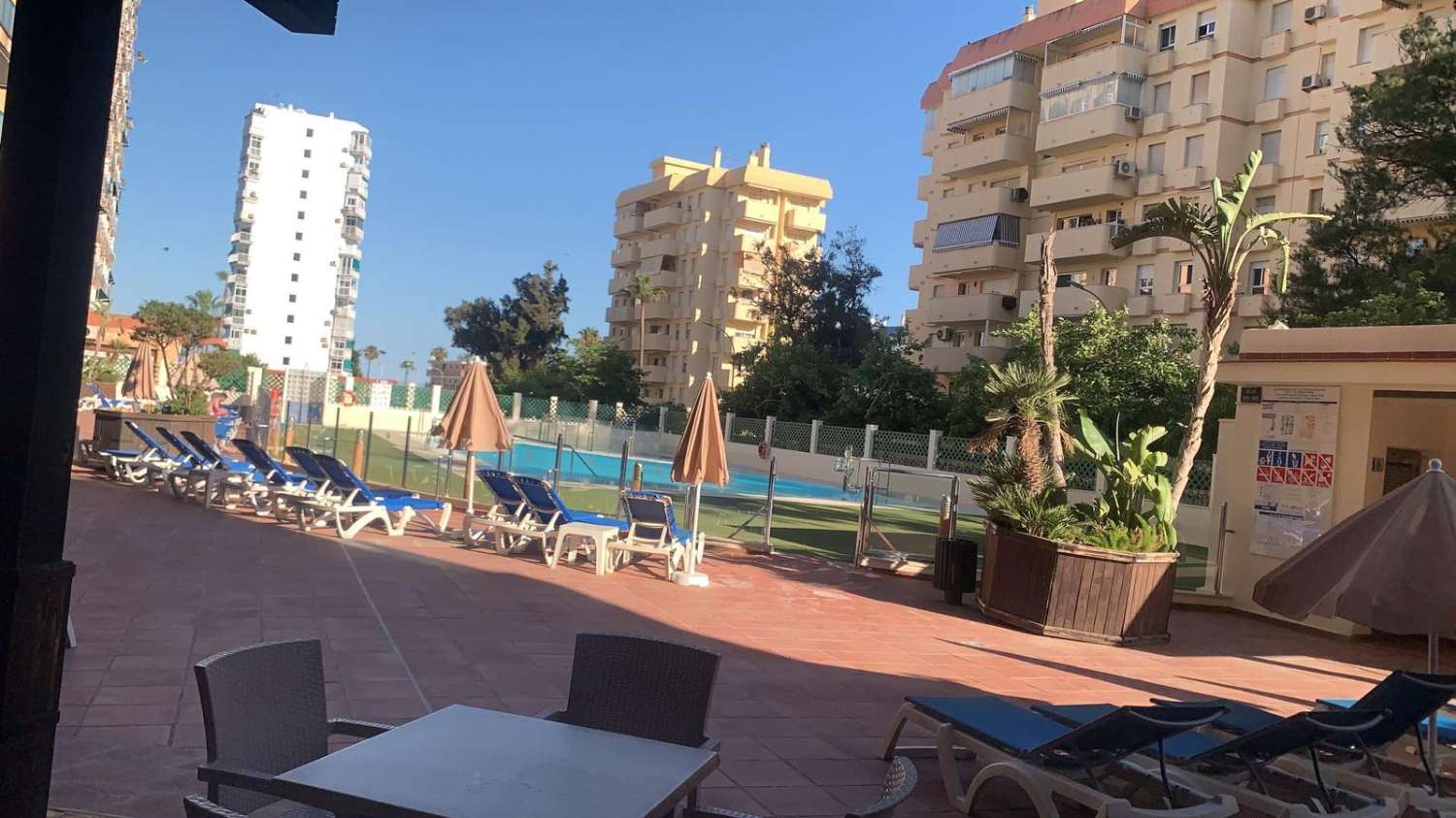 MI-SAISON À louer maintenant -30.6.2025 avec de belles vues sur la mer Bel appartement à 200 mètres de la plage à Benalmadena