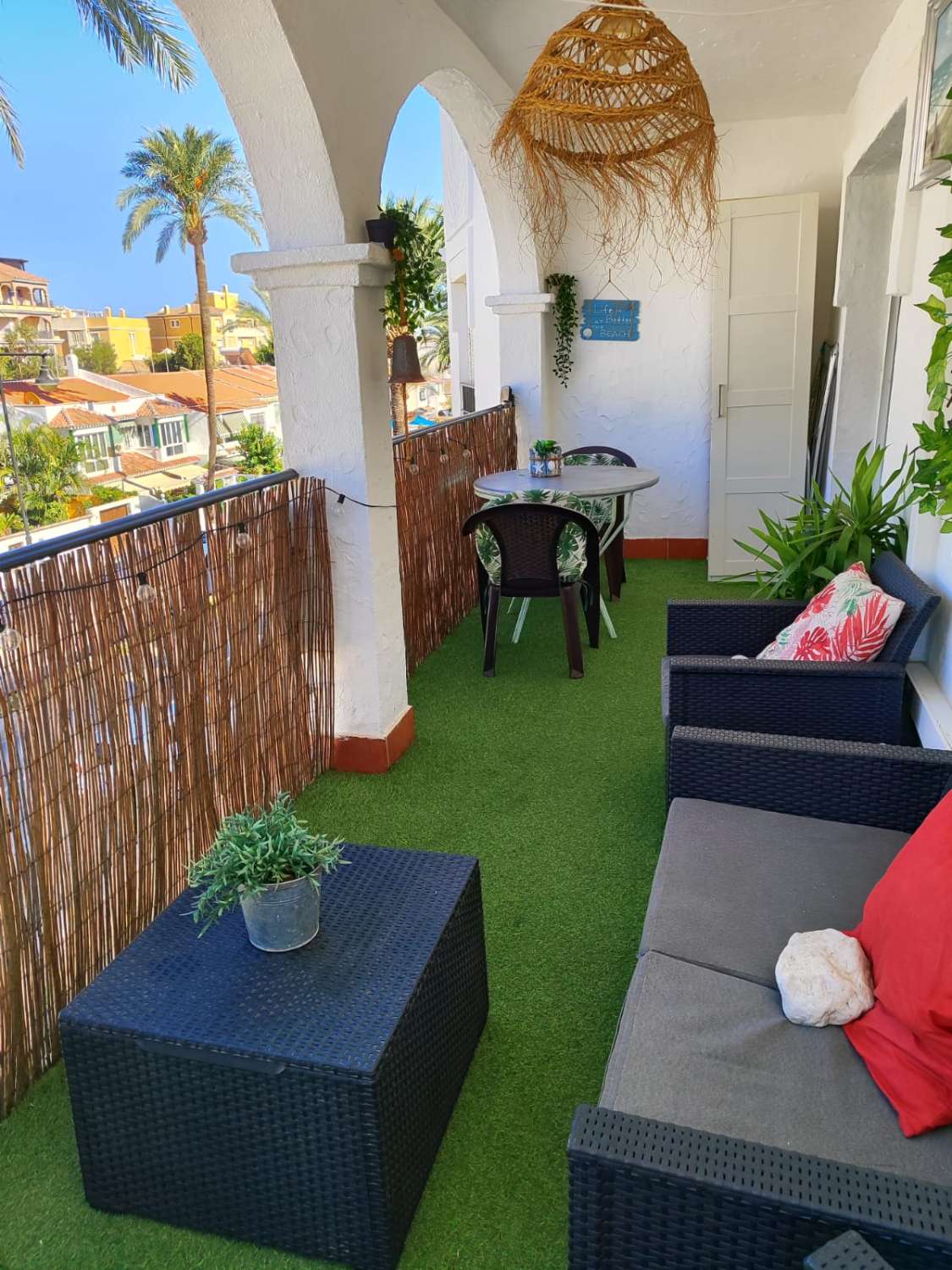 HET IS NIET VOOR DE LANGE TERMIJN. TE HUUR VANAF 1.11.24-31.12.25 MOOI APPARTEMENT OP 150 METER VAN HET STRAND IN BENALMÁDENA