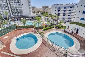 HALF TERM FOR RENT 01/10/2024 - 31/05/2025 BEAUTIFUL APARTMENT 200 METERS FROM THE BEACH IN BENALMÁDENA