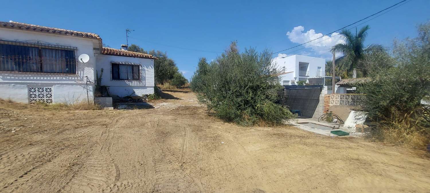 SE VENDE CHALET A REFORMAR ZONA EL PINAR (TORREMOLINOS )