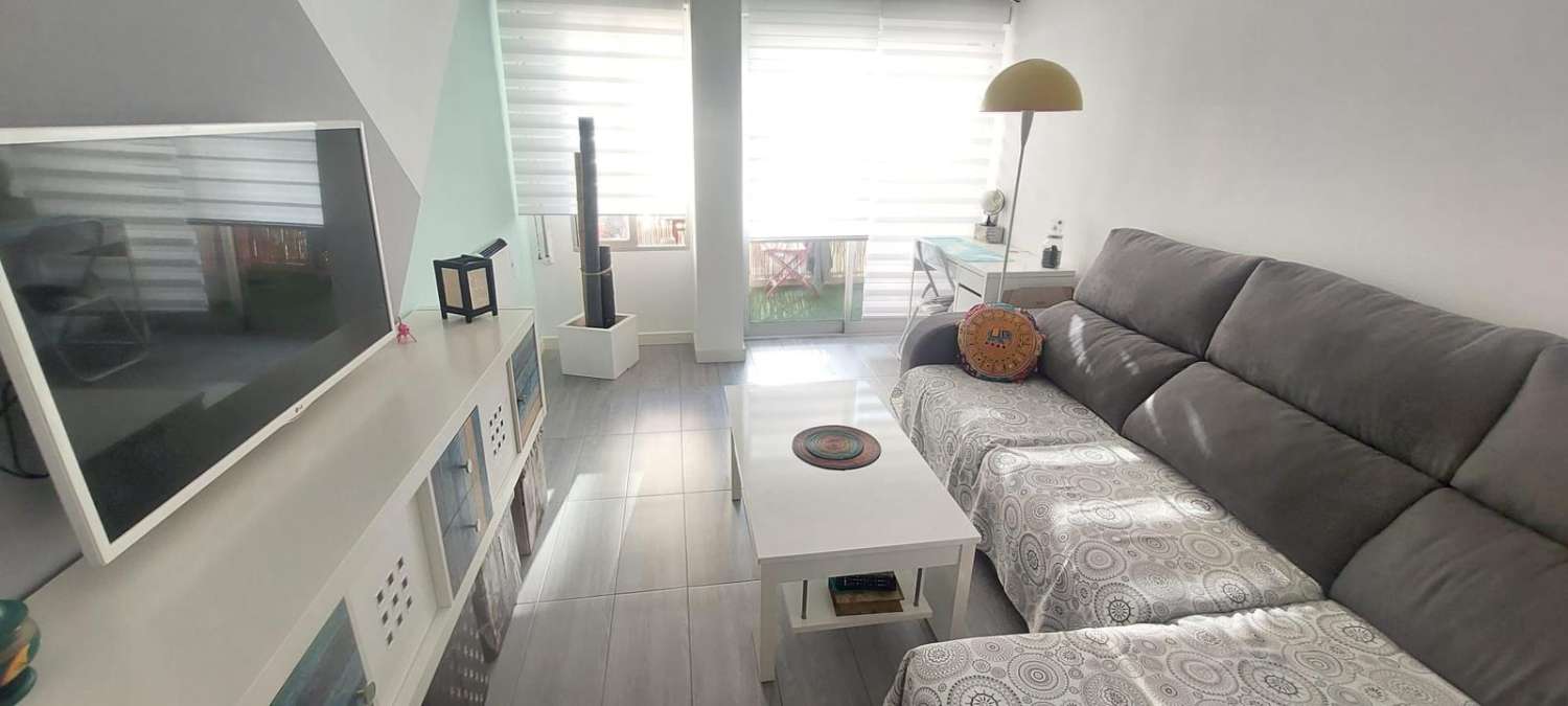 Larga Temporada . se alquila desde 24.9.24 bonito apartamento con vistas laterales al mar en Arroyo de la Miel