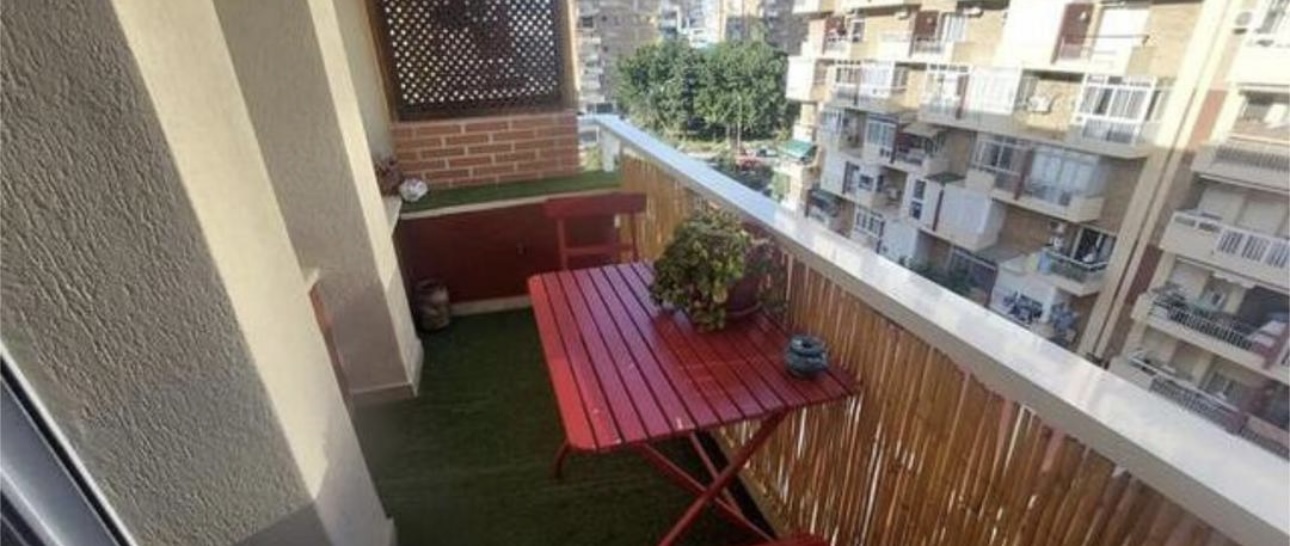 Larga Temporada . se alquila desde 24.9.24 bonito apartamento con vistas laterales al mar en Arroyo de la Miel