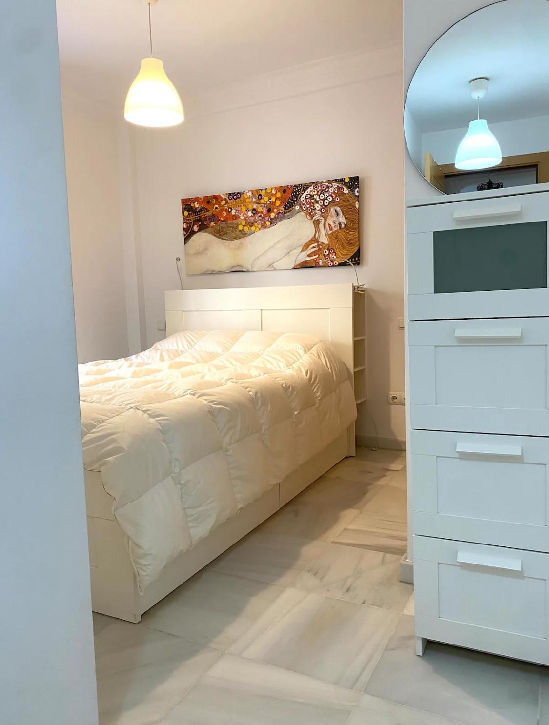 SE VENDE BONITO APARTAMENTO EN ZONA  PLAYA DE CARVAJAL  (FUENGIROLA)