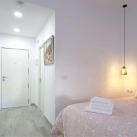 Larga temporada  . Se alquila bonito estudio desde 1.10.24  zona El Bajondillo (Torremolinos)