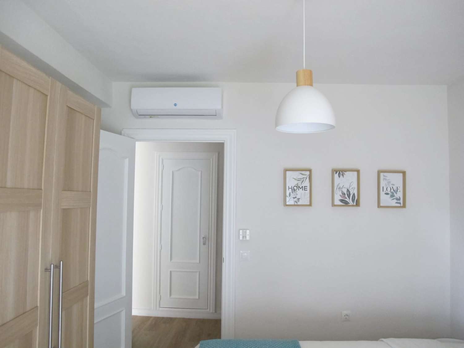 SE VENDE  PRECIOSO APARTAMENTO CERCA DE LA PLAYA EN BENALMADENA COSTA.