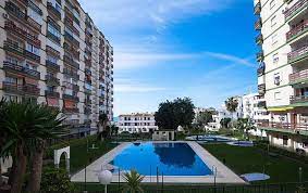 Demi-saison à louer. À partir du 1.12. 2024 - 31.5-2025 Bel appartement avec vue sur la mer à Benalmadena à 200 mètres de la plage