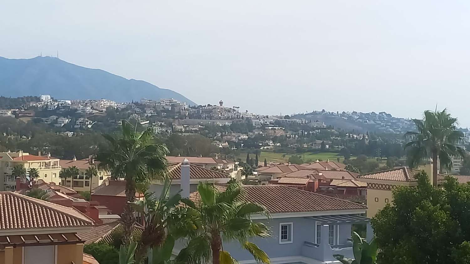 TREVLIG LÄGENHET TILL SALU I CAMINO DE COIN NÄRA MIJAS GOLF (MIJAS)