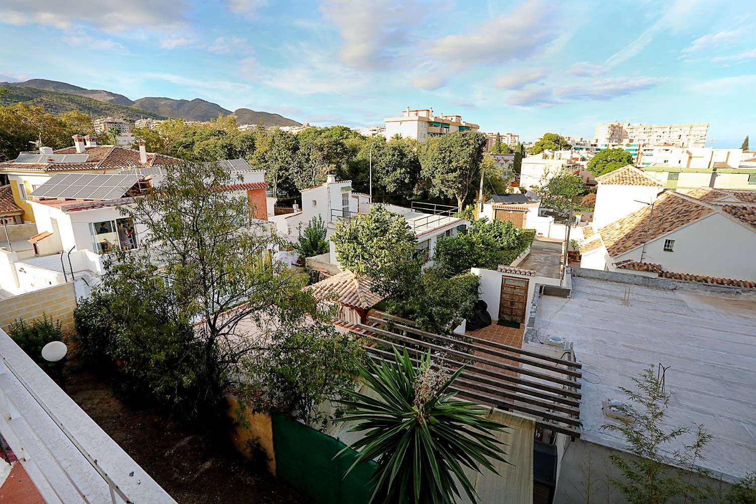 TREVLIG LÄGENHET TILL SALU I BENALMADENA