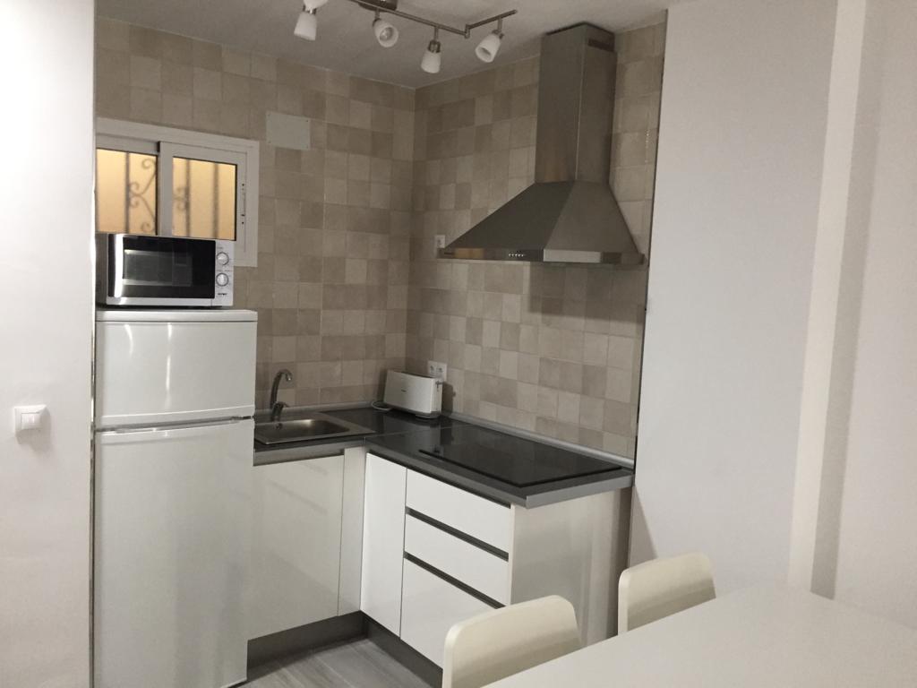 SE VENDE BONITO APARTAMENTO EN BENALMÁDENA CON VISTAS AL MAR