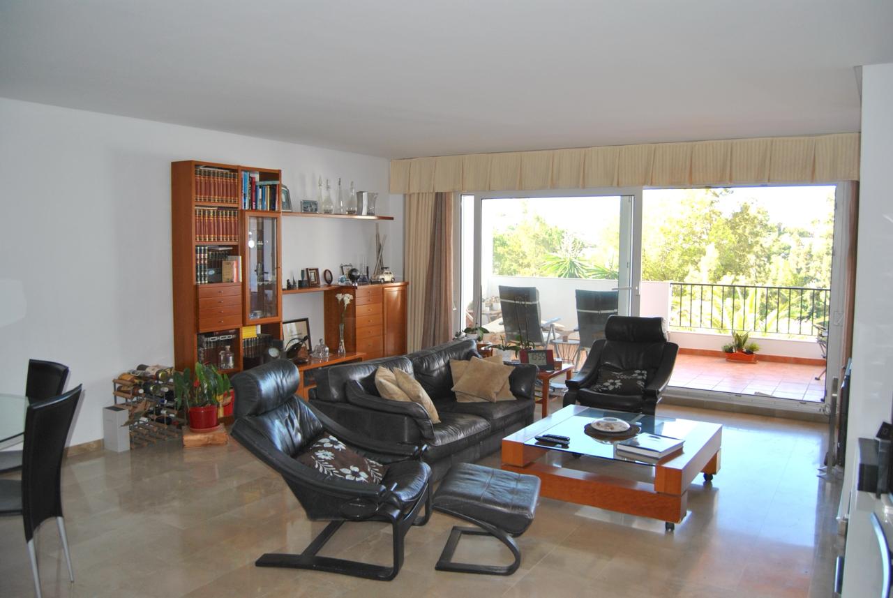 SE VENDE MAGNIFICO APARTAMENTO EN TORREQUEBRADA EN URBANIZACION DE LUJO (BENALMADENA)