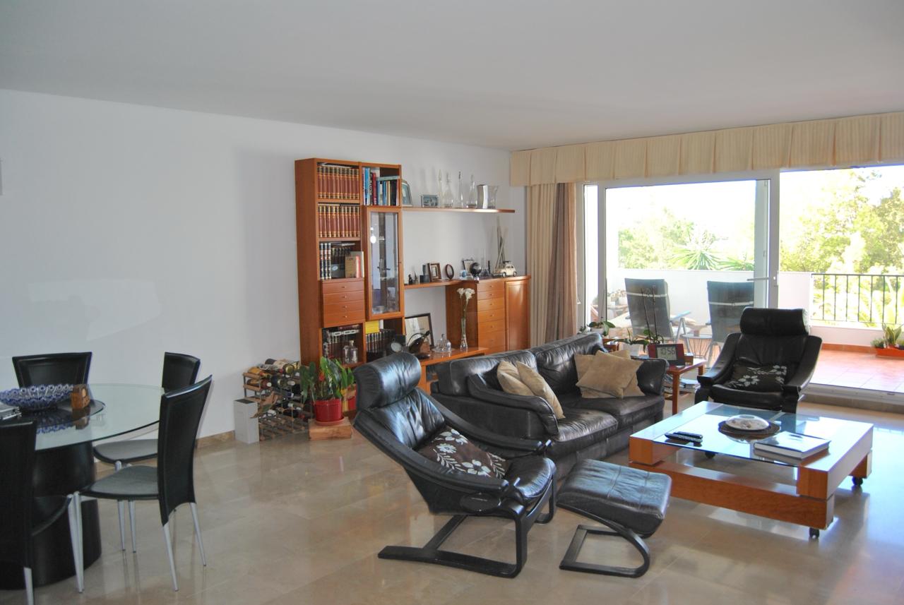 SE VENDE MAGNIFICO APARTAMENTO EN TORREQUEBRADA EN URBANIZACION DE LUJO (BENALMADENA)