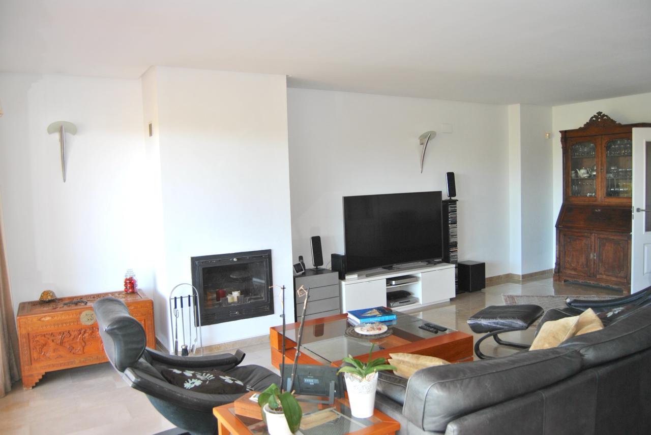 SE VENDE MAGNIFICO APARTAMENTO EN TORREQUEBRADA EN URBANIZACION DE LUJO (BENALMADENA)