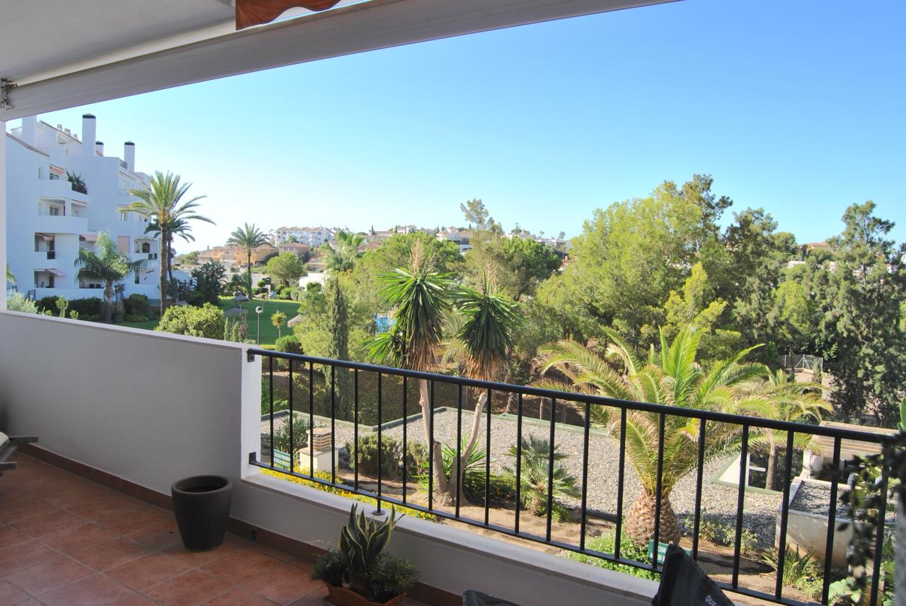 SE VENDE MAGNIFICO APARTAMENTO EN TORREQUEBRADA EN URBANIZACION DE LUJO (BENALMADENA)