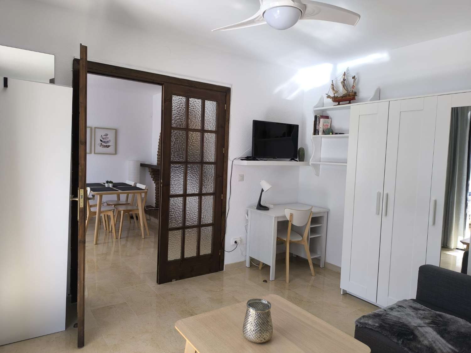 DEMI-SAISON. A LOUER DU 10.10.24 AU 31.5.25 BEL APPARTEMENT À BENALMADENA COSTA