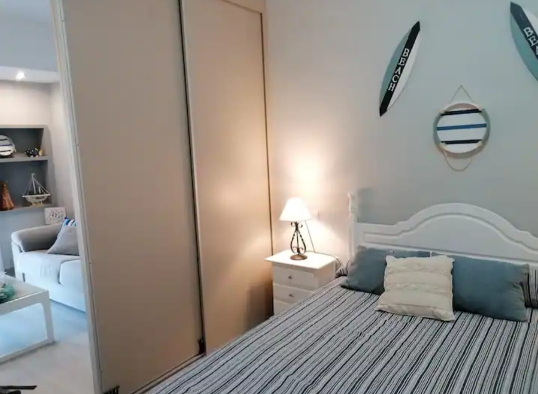 MEDIA TEMPORADA . SE ALQUILA DESDE AHORA -30.6.2025 BONITO APARTAMENTO EN LA CARIHUELA (TORREMOLINOS)