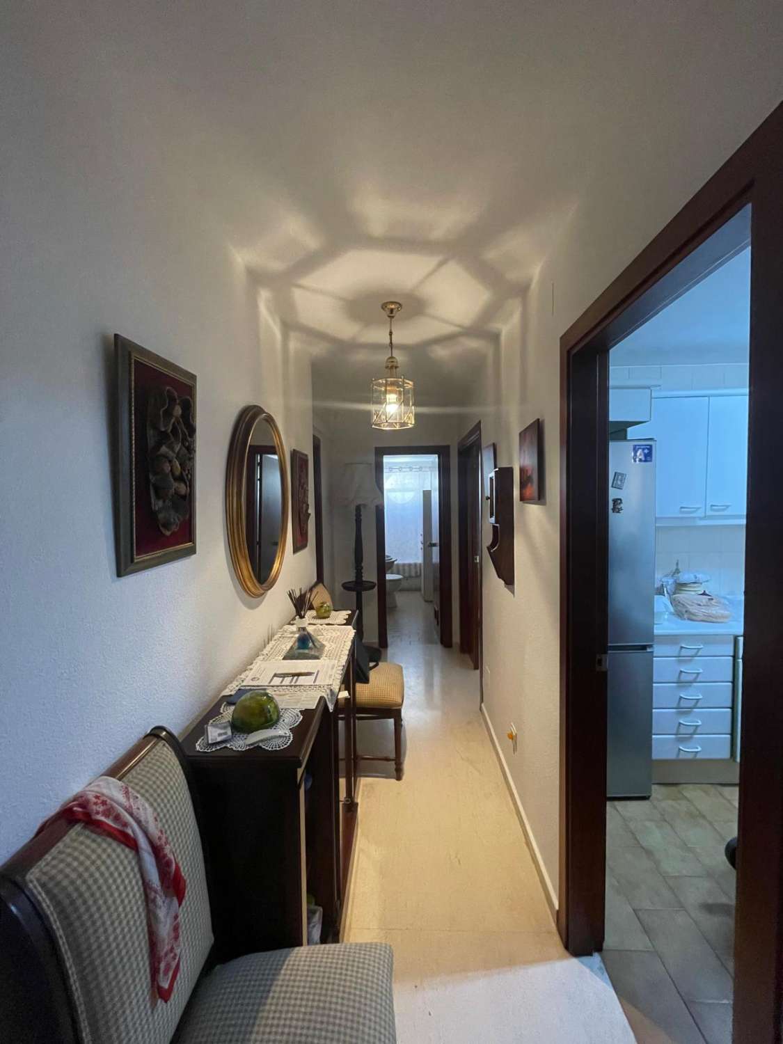 Mooi appartement te koop in de buurt van de jachthaven met gedeeltelijk uitzicht op zee in Fuengirola