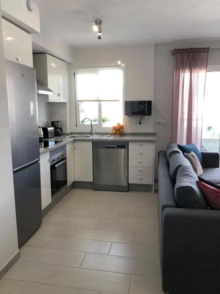 LANGZEITMIETE AB 06.01.25 SCHÖNE WOHNUNG MIT MEERBLICK IN BENALMADENA