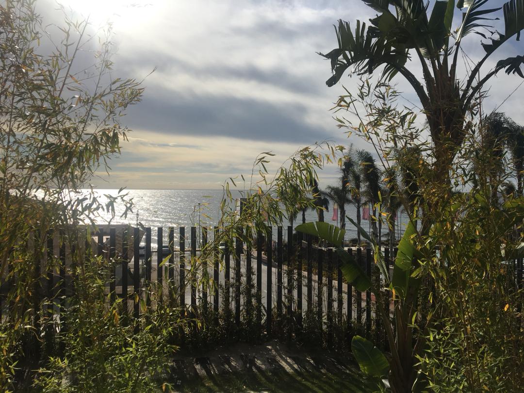 MAGNIFIQUE APPARTEMENT NON MEUBLÉ AVEC VUE SUR LA MER À LOUER À LONG TERME DANS UNE URBANISATION DE LUXE À MIJAS COSTA