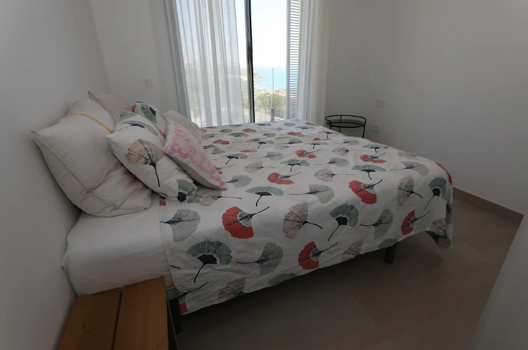 HALF SEIZOEN TE HUUR VAN 28/11/2024 -31/05/2025 PRACHTIG APPARTEMENT MET PRACHTIG UITZICHT OP ZEE IN FUENGIROLA