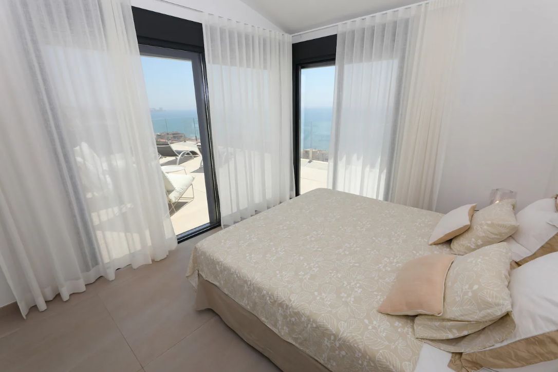 HALF SEASON FOR RENT FROM 28/11/2024 -31/05/2025 MAGNIFICENT APARTMENT WITH STUNNING SEA VIEWS IN FUENGIROLA