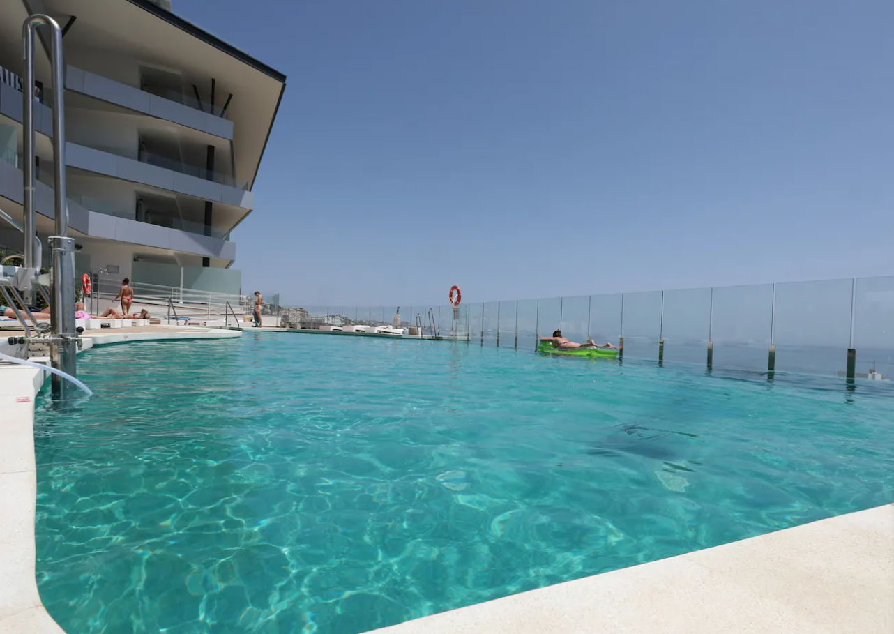 HALF SEASON FOR RENT FROM 28/11/2024 -31/05/2025 MAGNIFICENT APARTMENT WITH STUNNING SEA VIEWS IN FUENGIROLA