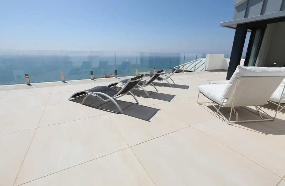 HALF SEASON FOR RENT FROM 28/11/2024 -31/05/2025 MAGNIFICENT APARTMENT WITH STUNNING SEA VIEWS IN FUENGIROLA