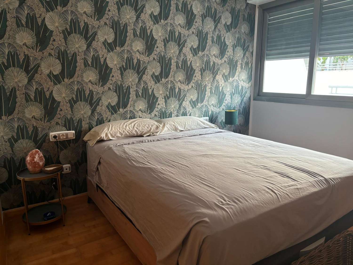 MEDIA TEMPORADA . SE ALQUILA DESDE AHORA HASTA 30.6.25 BONITO APARTAMENTO EN MIJAS COSTA