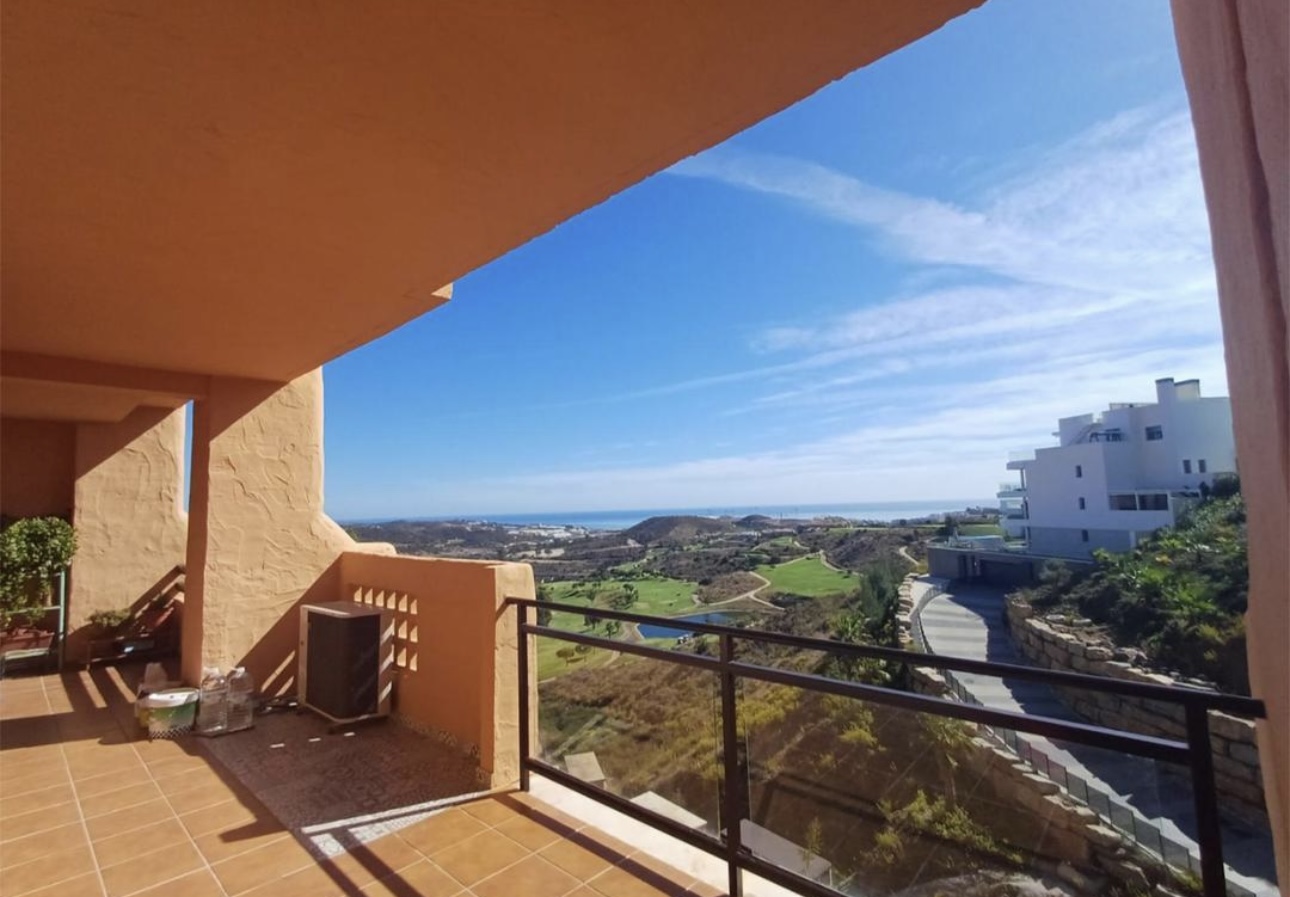 Se vende bonito apartamento con vistas al mar en zona Riviera del Sol (Mijas )