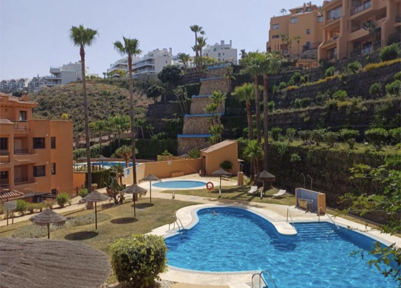 Se vende bonito apartamento con vistas al mar en zona Riviera del Sol (Mijas )