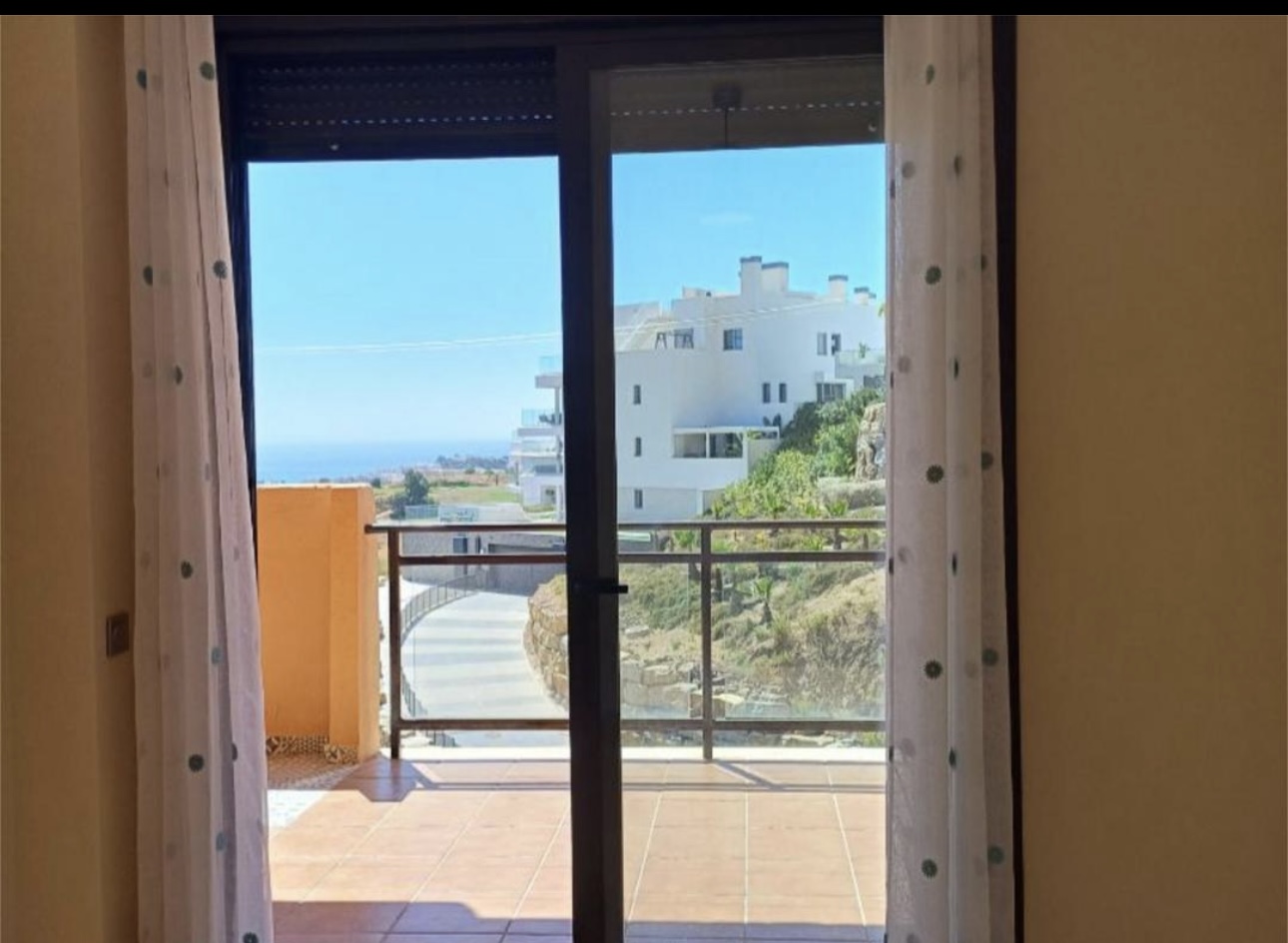 Se vende bonito apartamento con vistas al mar en zona Riviera del Sol (Mijas )