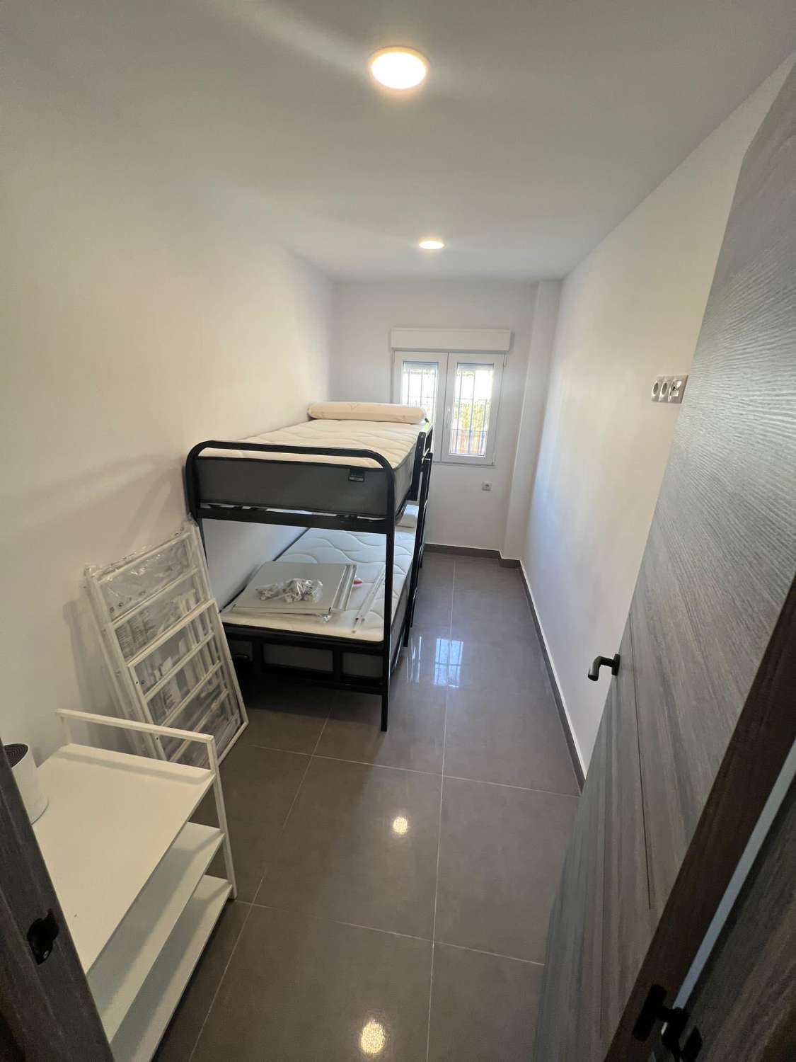 LARGA TEMPORADA SE ALQUILA BONITO APARTAMENTO  DESDE 30.11.24 EN TORREMOLINOS CENTRO