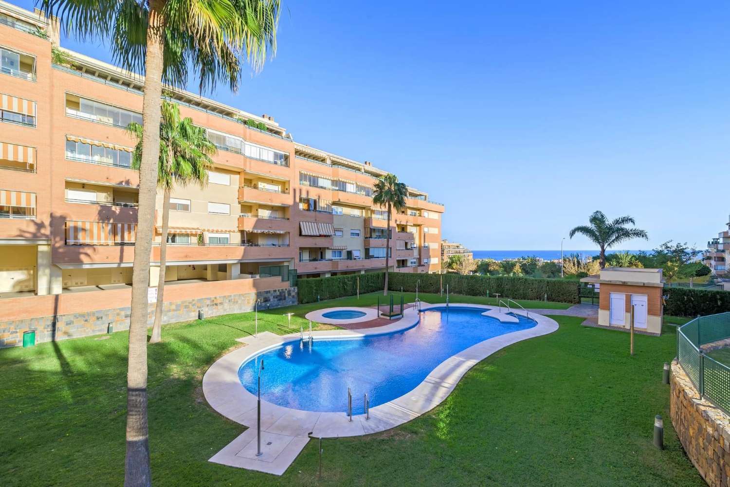 LONG SEASON from 1.1,25 Spectacular 3 bedroom apartment in the area of El Pinillo Alto, Torremolinos.