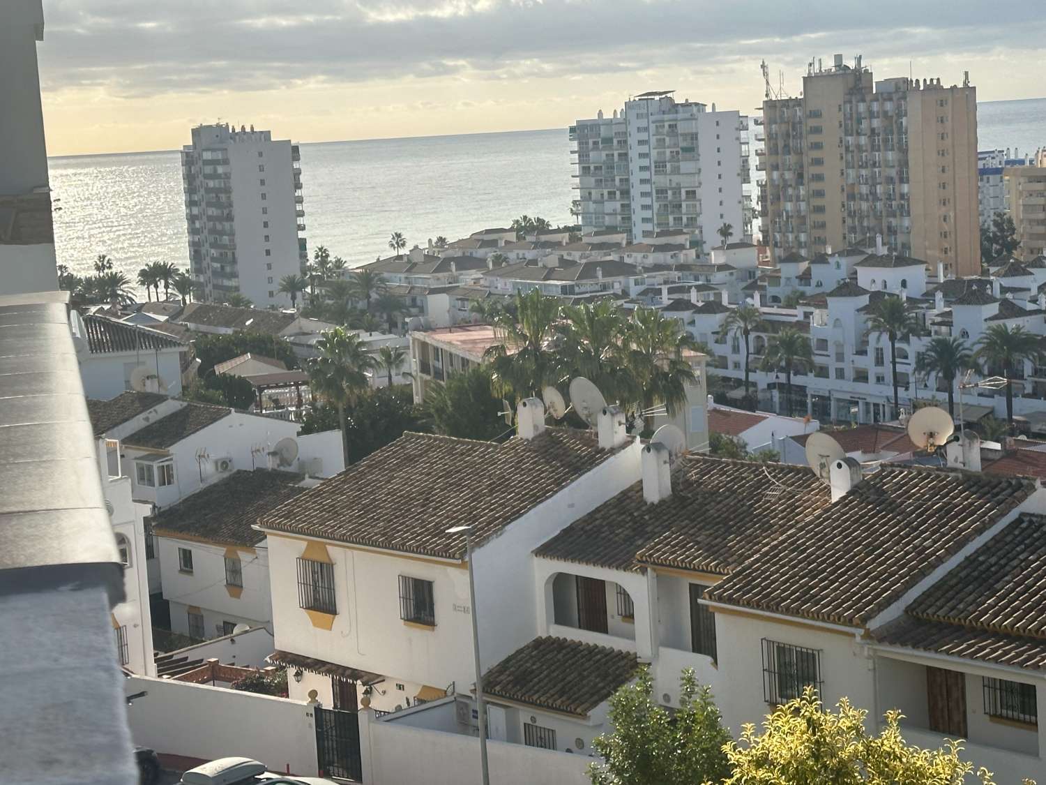 LEJLIGHED TIL SALG MED HAVUDSIGT NÆR LA PALOMA PARK (BENALMADENA)