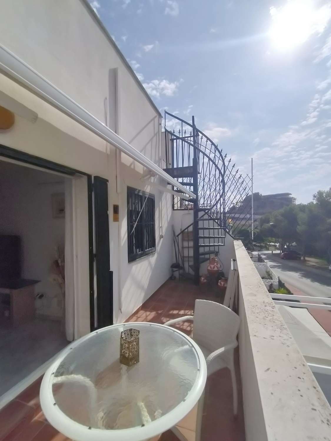 VAKKER DUPLEX PENTHOUSE TIL SALGS I NUEVA TORREQUEBRADA-OMRÅDET (BENALMADENA)